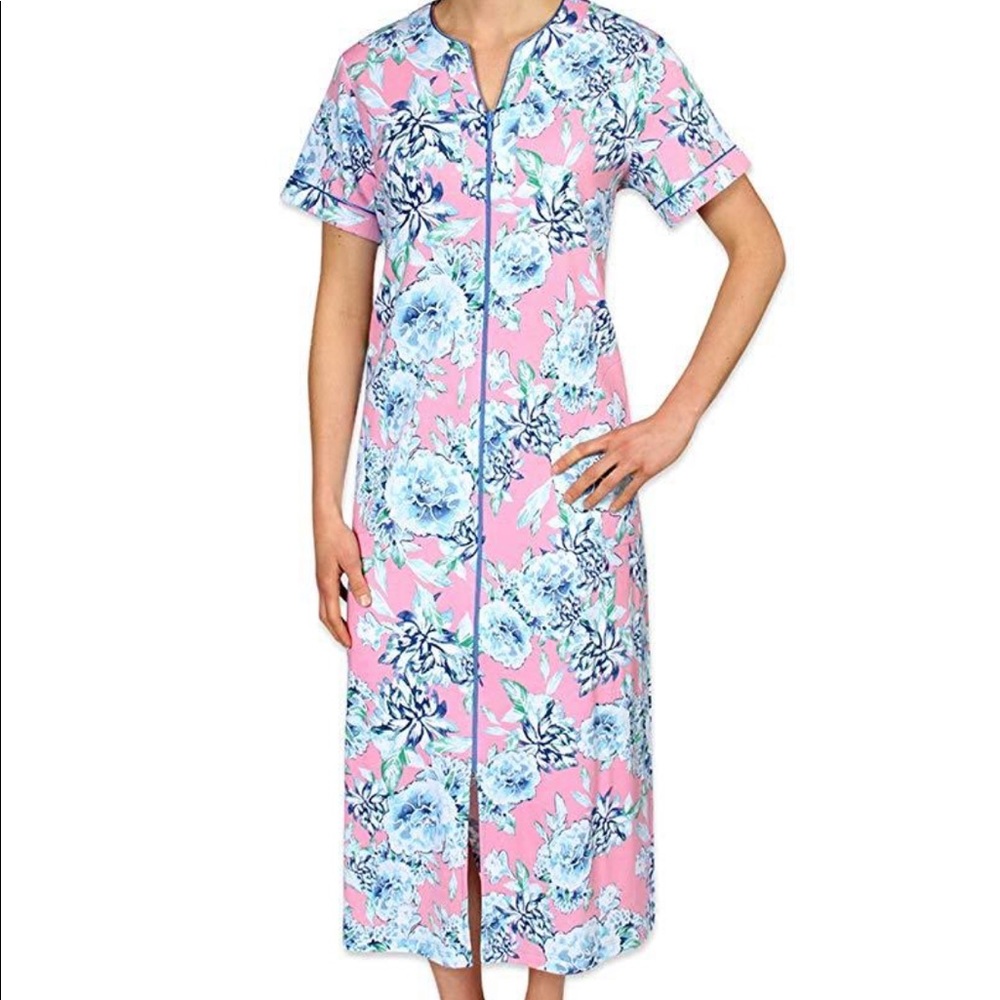 Zip up ROBE, Night Gown, or lounge - Picture 1 of 4